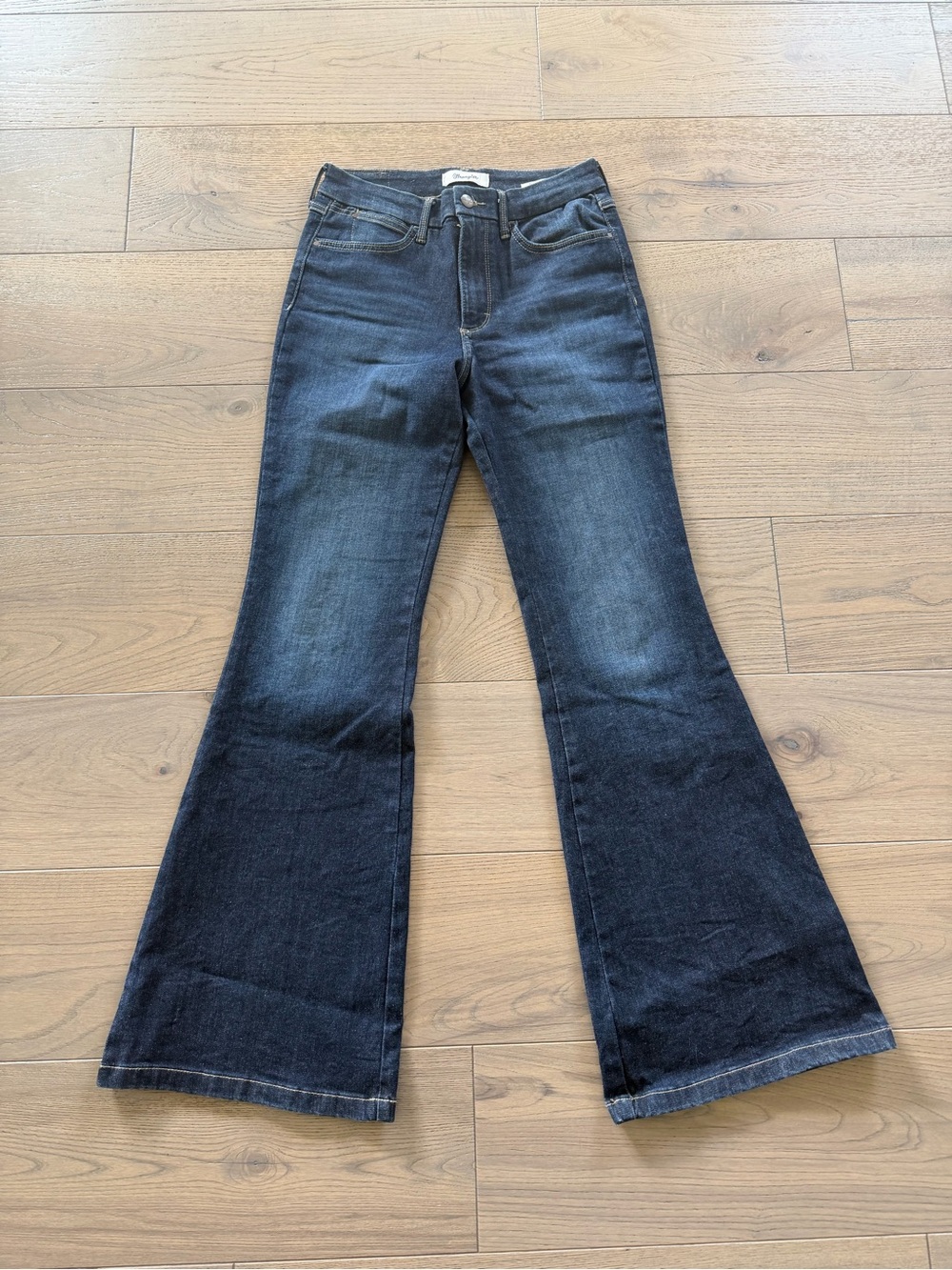 NWOT Wrangler Bespoke High Rise Flare Jeans, Madilyn Dark Wash, 28x32